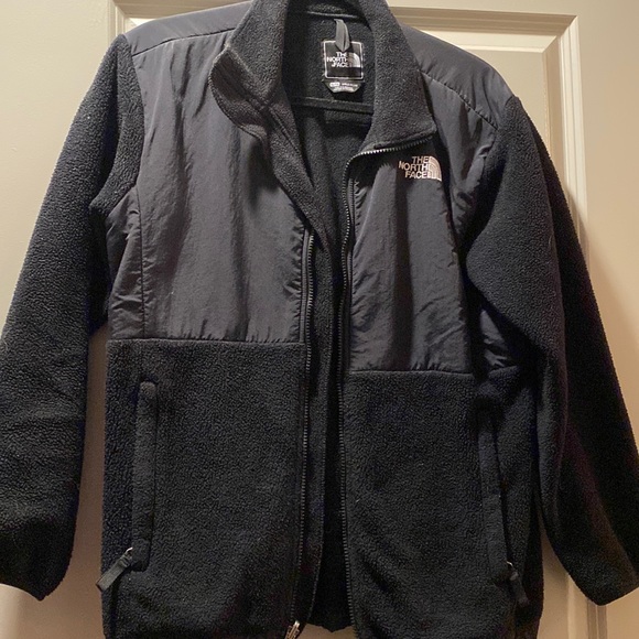 The North Face Other - THE NORTH FACE Girl’s Full Zip Jacket in Black 🖤